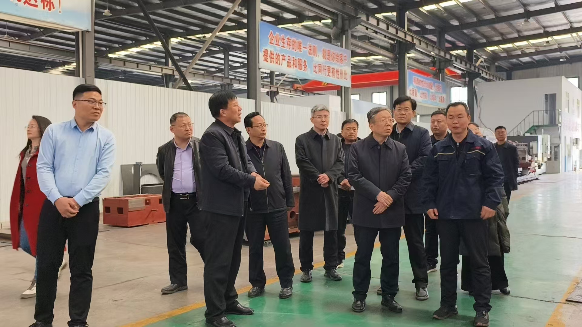 德州領導參觀工廠3.jpg